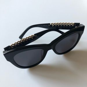 Stella McCartney Cat Eye Gold Chain Sunglasses 🕶